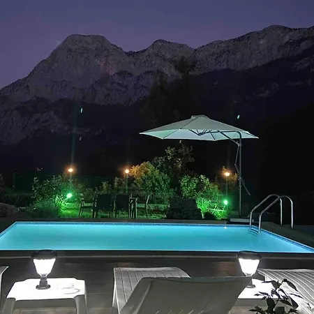 Σαλέ Private Pool - *
