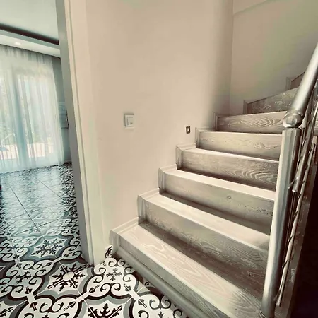Σαλέ Private Pool - *